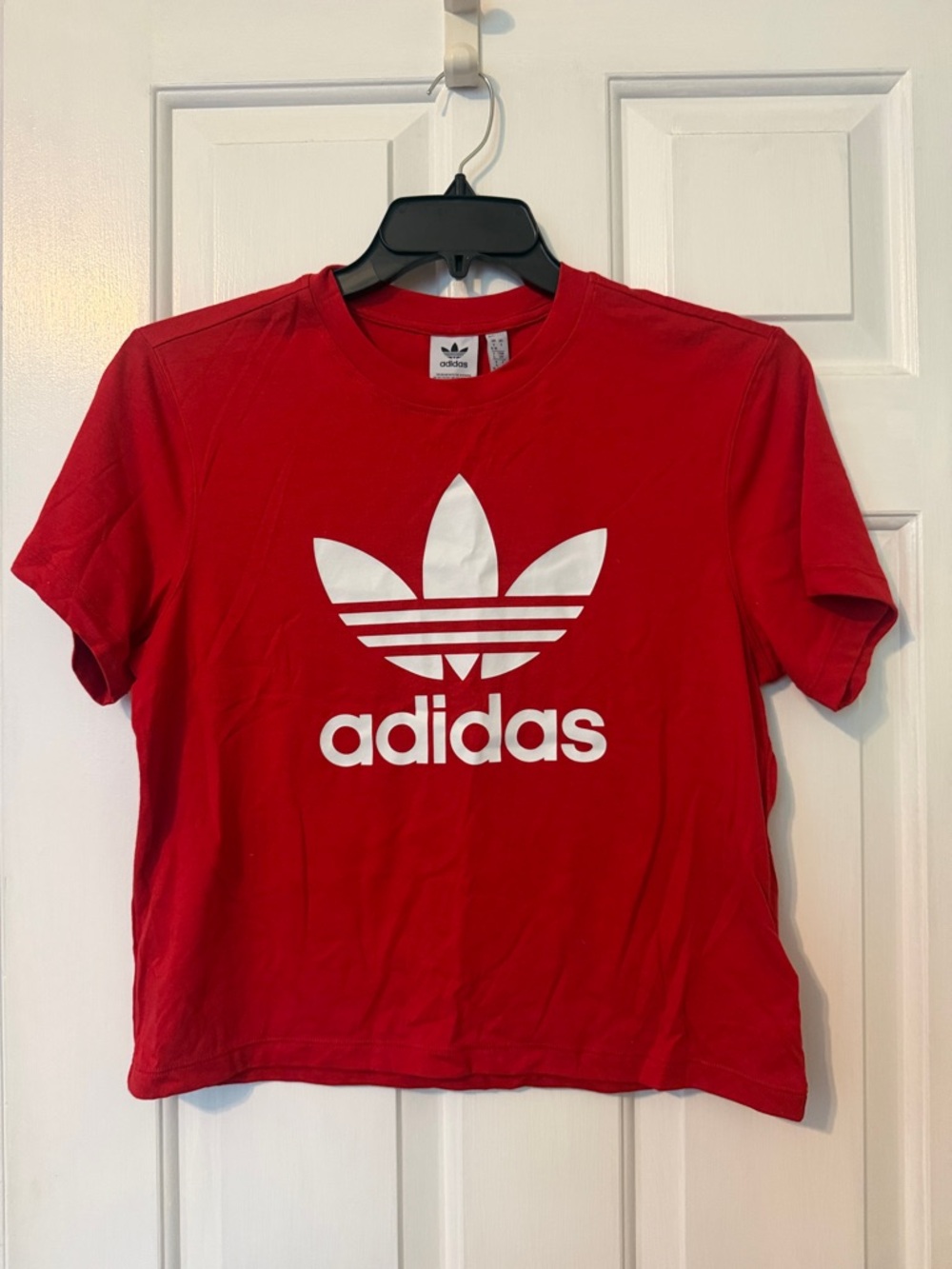 adidas Red Short Sleeve Trefoil Logo Boxy Tee Size Small NEW